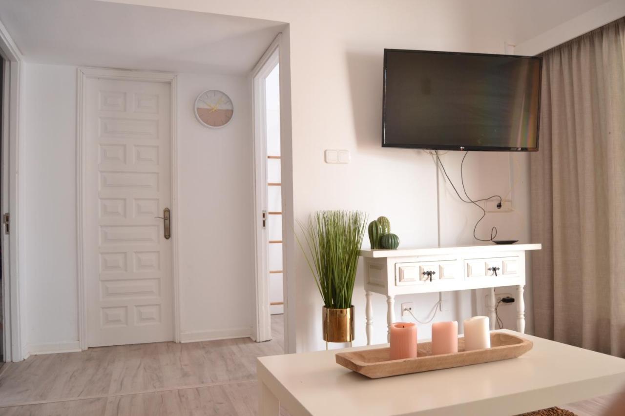 White Exclusive Bungalow. 2 Rooms, Garden & Pool. Maspalomas  Bagian luar foto